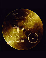 Metadata embedded on a disk
