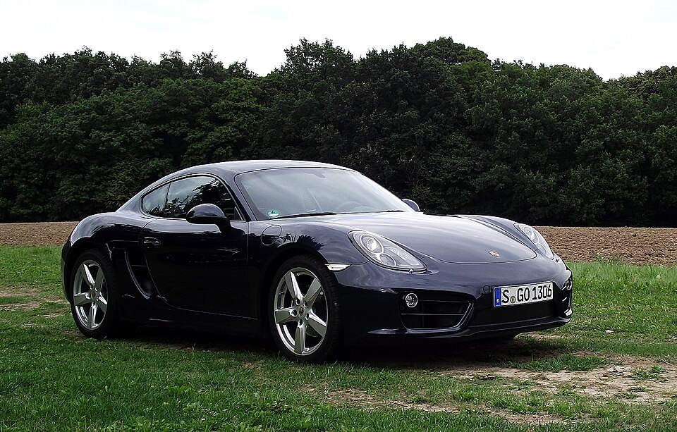 File:Porsche Cayman 981c Dunkelblaumetallic Vorderansicht.jpg